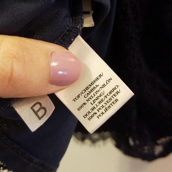 Ann Taylor SP Tiered Lace Sleeveless Navy Top VGUC - Picture 5 of 6